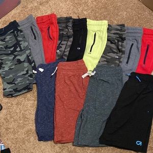 LOT of 13 pairs of boys size L (10) Gap shorts